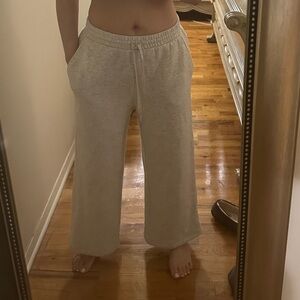 Like new!Victoria Secret wide leg fleece sweatpants light gray SP